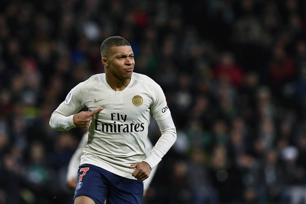   过去11场圣诞节至新年期间的英超比赛中，曼城9胜2平保持不败